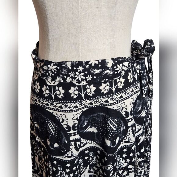 Black and White Indian Patterned Wrap Maxi Skirt - Picture 2 of 6